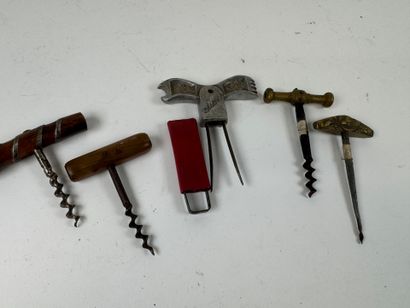 Collection de 5 tire-bouchons en bronze,...