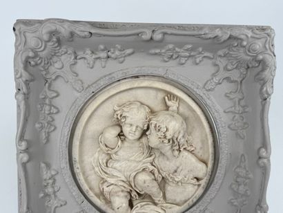 WYON, Edward William (1811-1885).
Deux enfants.
Médaillon...