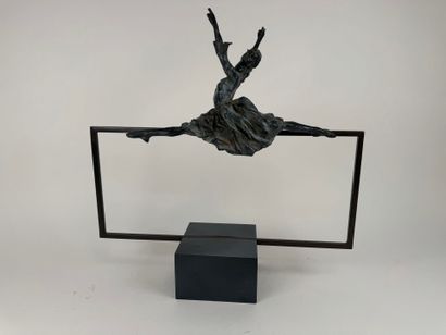 École du XXe.
La danseuse.
Sujet en résine...