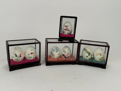 ASIE, XXe.
Petite collection d'œufs peints...