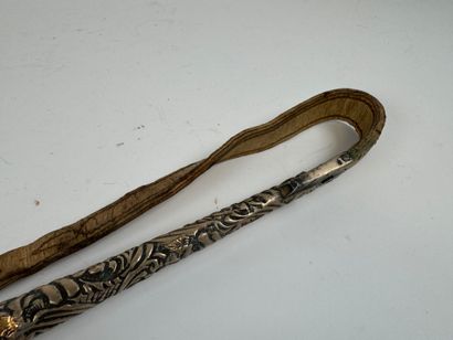 Cravache en métal et métal doré et cuir à...