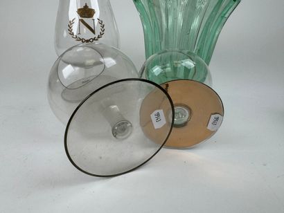 Deux paires de verres à cognac en verre à...