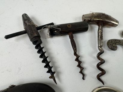 Collection de 6 tire-bouchons en corne et...