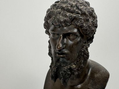 Ecole, XIXe.
Lucius Verus.
Buste en bronze...
