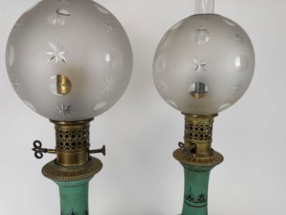 Paire de lampes à pétroles en céramiques...