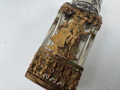 Flacon à parfum en verre, la monture en laiton...