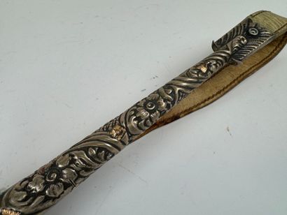 Cravache en métal et métal doré et cuir à...
