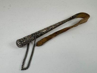 Cravache en métal et métal doré et cuir à...
