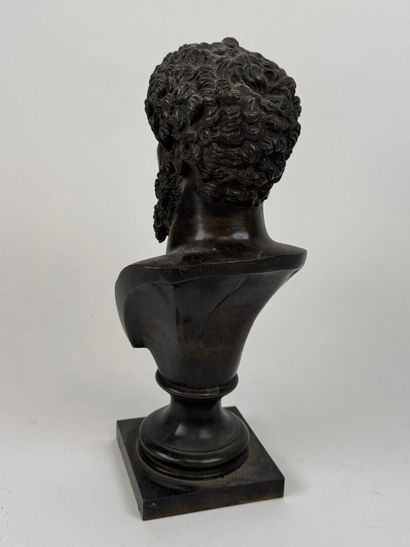 Ecole, XIXe.
Lucius Verus.
Buste en bronze...