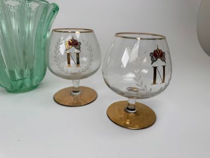 Deux paires de verres à cognac en verre à...