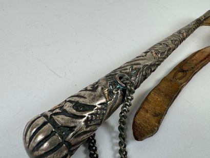 Cravache en métal et métal doré et cuir à...