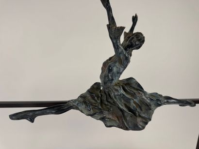 École du XXe.
La danseuse.
Sujet en résine...