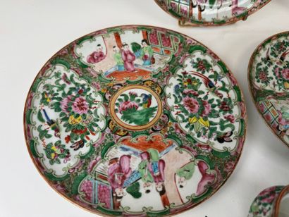 CANTON, early 20th century. 
Polychrome enameled...
