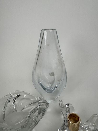 Moulded and pressed crystal lot including...