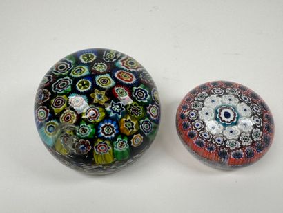 MURANO, 20th century.
Two colored glass sulphur...