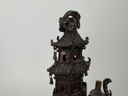 CHINA, 20th century.
Elephant.
Probable perfume...