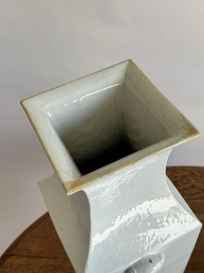 CHINA, 20th century.
Two white porcelain...