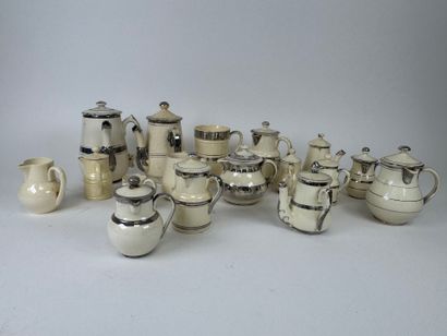 LANGEAIS.
Seventeen cream and silver-plated...