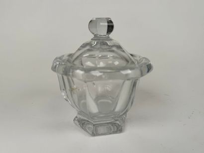 BACCARAT.
Moulded and pressed crystal covered...