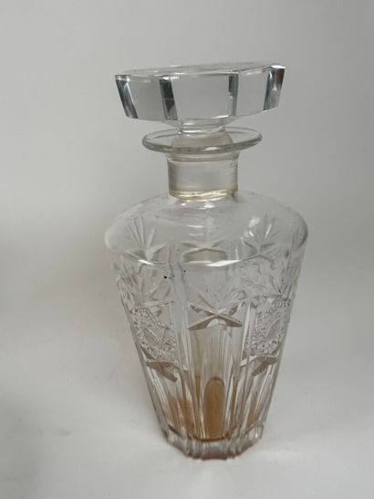 Set including :
- part of a glassware set...