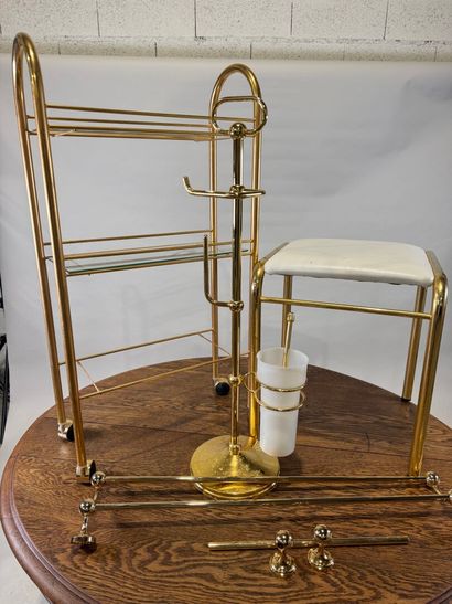 Bathroom set in gilded metal, glass and imitation...