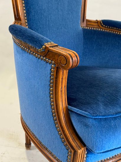Molded and carved beech armchair, basket-handle...