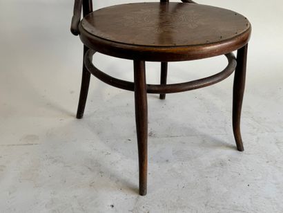 UNGVAR UNGARN
Bentwood armchair with solid...