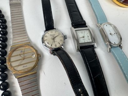 Lot of costume jewelry including necklaces,...