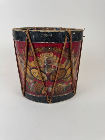 Small desk basket in boiled cardboard in...