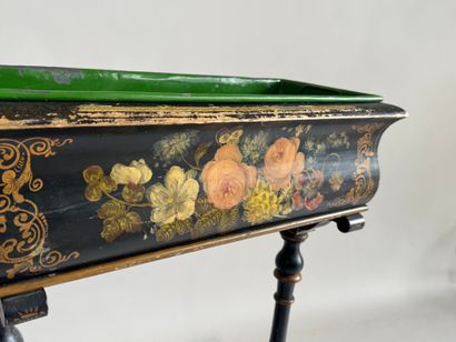 Rectangular planter in curved wood, painted...