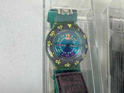 SWATCH.
Two wristwatches.
In case.
(not ...