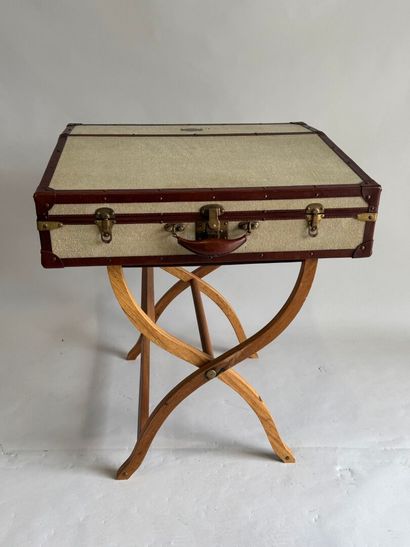 NEWLAND, TARLTON & Co. 
Travel writing case...