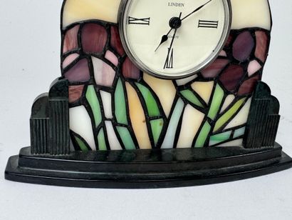 LINDEN.
Small stained glass-style resin clock...