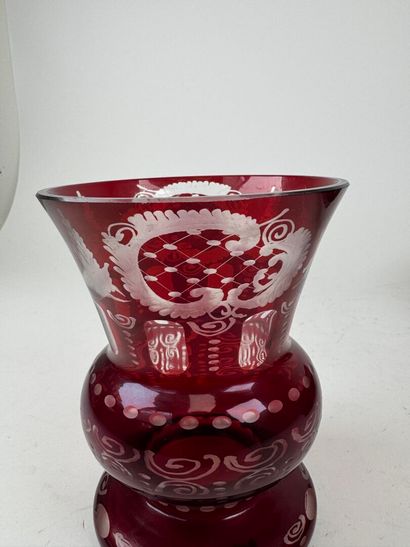 BOHEME.
Lot including :
- an oval planter.
10.5...