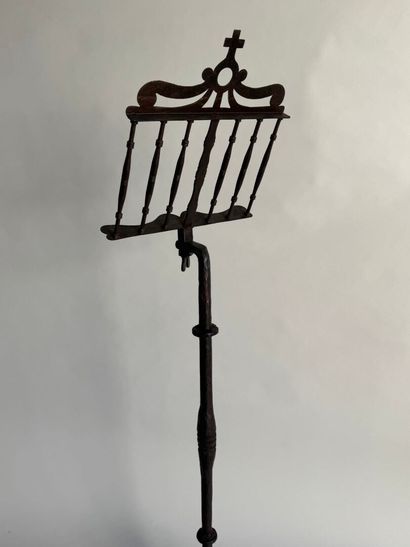 Lectern in hammered and wrought iron with...