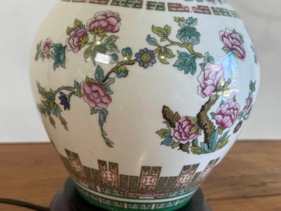 CHINA, 20th C. Polychrome enameled porcelain...