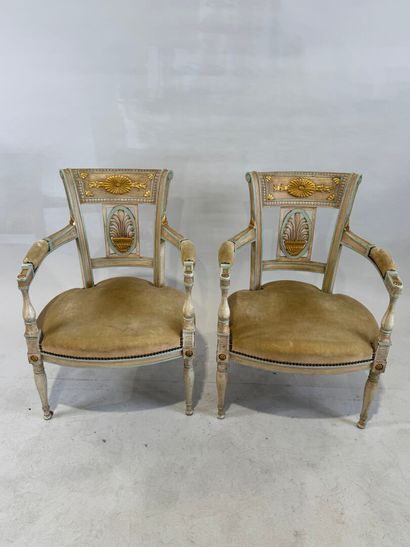 Pair of armchairs in molded wood, lacquered...