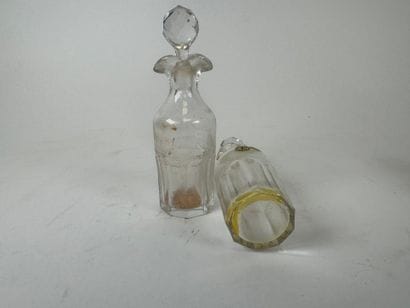ERCUIS.
Silver-plated oil and vinegar cruet...