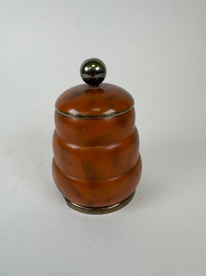 Cigarette holder in amber and gilt metal,...