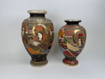 JAPAN, 20th century.
Two polychrome and gold...