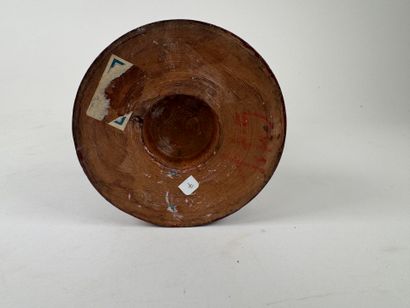 Large Medici vase in lacquered wood on a...