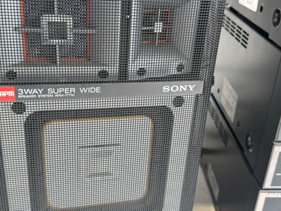 SONY. 
HI-FI system with two SONY speakers,...