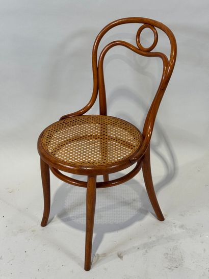Bentwood chair with circular cane seat. 86...