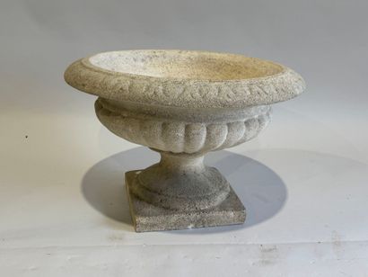 Garden basin in reconstituted stone, with...