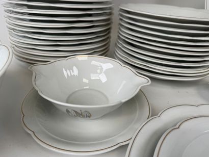 Georges BOYER, Limoges.
Part of a white porcelain...