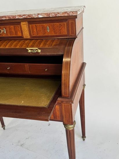 Cylinder desk in veneer and chevron inlay,...