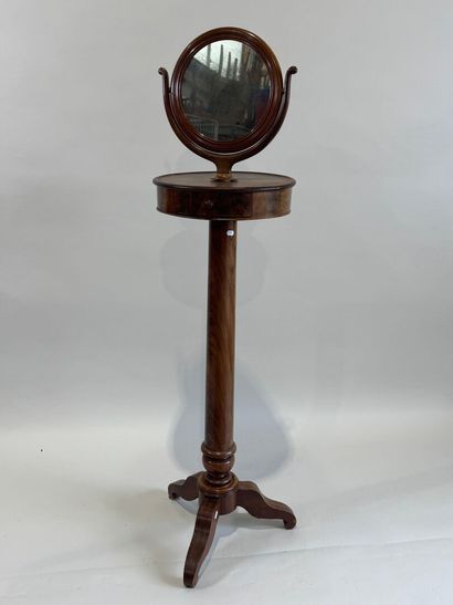 Tripod barber in walnut and mahogany opening...