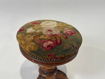 Circular tripod piano stool in molded wood,...
