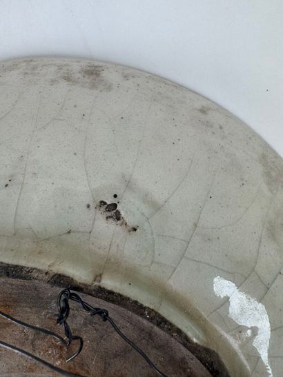 IZNIC, in the gouû of.
Large circular polychrome...