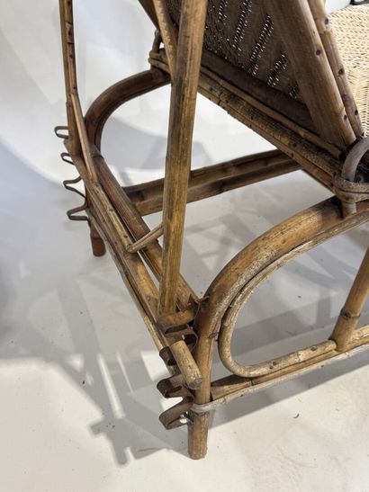 Wooden and woven wicker chaise longue with...